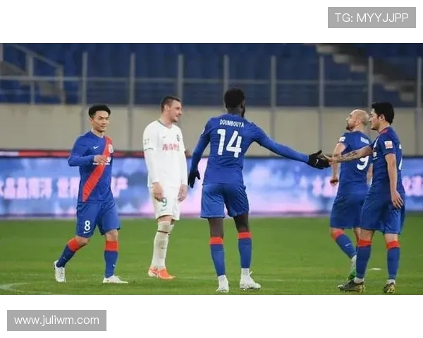 蒋圣龙因妻子生产已回上海 出战西海岸之战是否成疑