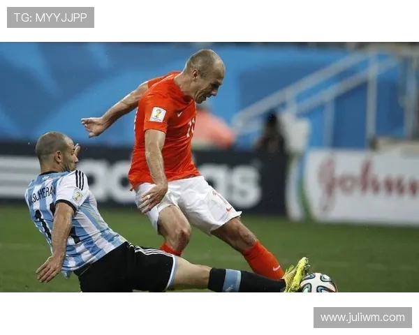 鲁梅尼格称赞范加尔勇于启用新人并期待拜仁继续奉献精彩比赛 鲁梅尼格称赞范加尔勇于启用新人并期待拜仁继续奉献精彩比赛