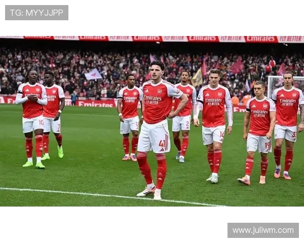 酋长球场大厅暂停播放下半场引导球迷回看阿森纳对马竞精彩对决